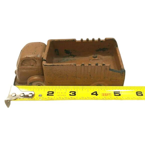 Vintage Auburn Rubber 1937 International Cabover Truck Brown - Picture 6 of 8